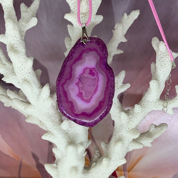 Handcrafted Pink Druzy Geode Agate Slice Pendant Necklace on Waxed Cotton Cord - Picture 3 of 12
